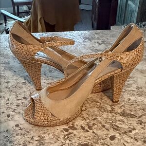 Franco Sarto suede sandal/platform shoes